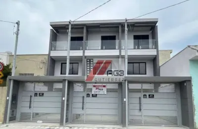 Sobrado novo com duas suítes, área gourmet, lavabo e duas vagas na vila carolina - bairro do limão