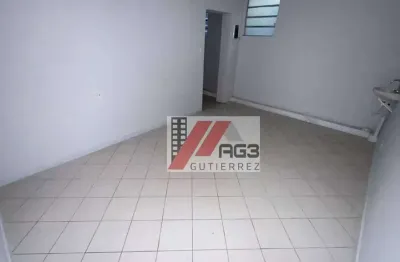 Sala comercial com disposição de 2 salas internas e 1 banheiro na freguesia do ó