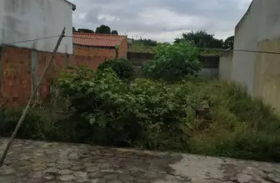 Terreno à venda no Parque Turf Club, Campos dos Goytacazes 