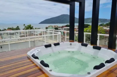 Cobertura com 500m², sendo 3 suítes e vista mar para a orla do itaguá!