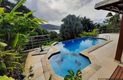 Excelente casa, 600m² de área construída, 6 suítes em condomínio - toninhas-ubatuba
