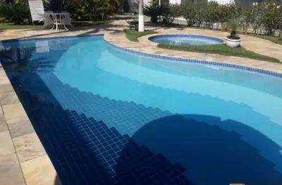 Excelente casa em condomínio fechado de frente para o mar na praia grande!