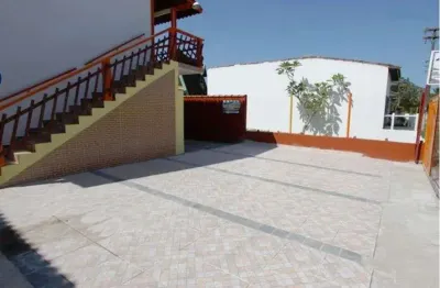 Linda pousada com 12 apartamentos e 7 suítes na maranduba a 50 metros do mar!