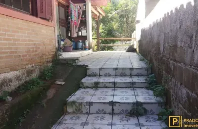 Casa na lagoinha- o investimento vale pelo terreno.