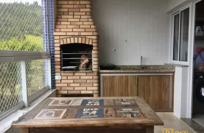Apartamento com 2 dormitòrios sendo 1 suíte e ampla varanda gourmet com vista mar.