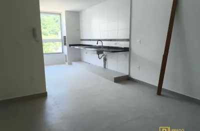 Apartamento de 2 dormitórios, suíte, 61,80m², piscina, elevador. toninhas. novísssimo.