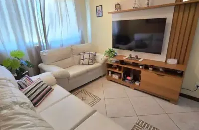 Apartamento com 2 dormitórios na praia grande, 400 m² da praia
