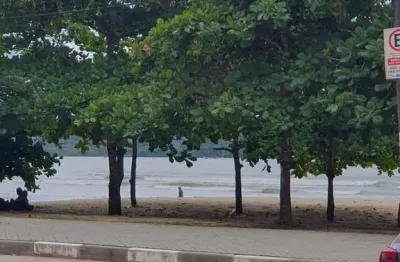 Apartamento com 2 dormitórios pé na areia na praia do perequê- açú