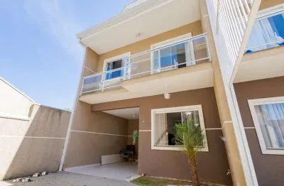 Sobrado triplex com 3 dormitórios, 1 suíte, 163m², semimobiliado, no neoville por r$ 770.000,00