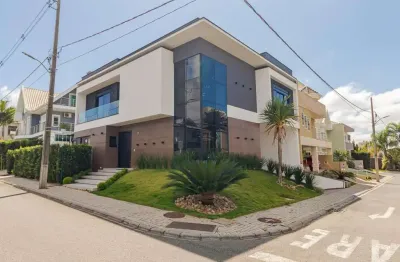 Casa no condomínio plaza madrid - neoville - 4 suítes - 5 vagas de garagem 