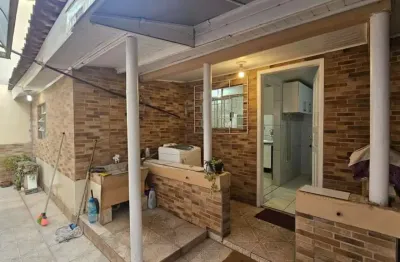 Casa com 1 dormitórios para alugar, 45 m² por r$ 1.500/mês - capão da imbuia - curitiba/pr