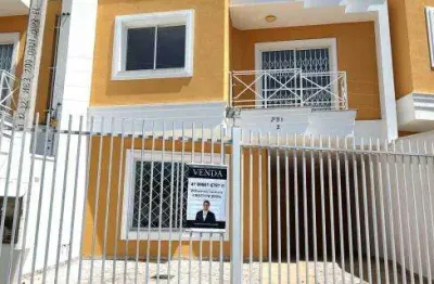 Sobrado com 3 quartos sendo um suíte master , com 3 vagas de garagem no pilarzinho, curitiba a venda