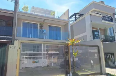 Casa com 3 quartos à venda na rua eliezer disaró fangueiro, jardim das américas, curitiba por r$ 1.490.000