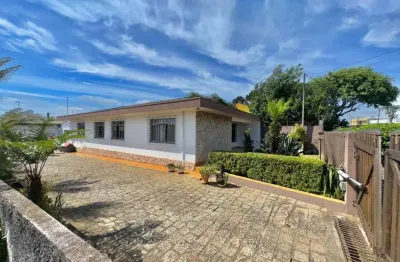 Casa com 4 quartos à venda na Rua Valentin Nichele, 123, Pinheirinho, Curitiba