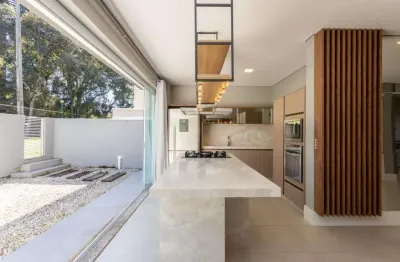  casa de alto padrão 3 suites no melhor condominio clube da região norte de curitiba.