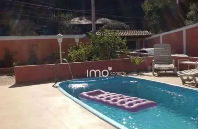 Casa no Caxambu 300m² A.T Sala ampla  e TV, cozinha com armários, 1 dormitório , 1wc, área gourmet , piscina, horta  *NÃO FINANCIA*  Não  Permuta