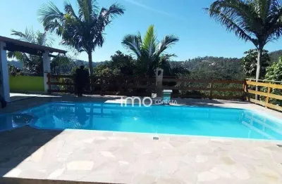Vende casa de campo com vista espetacular no champs prive , 2 suítes ,piscina, edícula, área gourmet  1400m² a.t  300m² a.c - não aceita financiamento