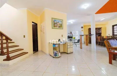 Belíssima casa de campo no champs prive em campo limpo pta 399 m² a.c.  1025m² a.t. 3 quartos , piscina, sauna, pomar, horta, financia, avalia permuta