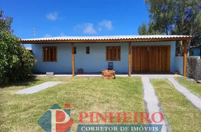 Linda casa em alvenaria com 4 dormitórios e 2 suítes em cidreira – conforto e espaço para sua família!