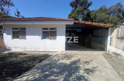 Oportunidade única! imóvel com 3 moradias e amplo terreno no são dimas, colombo!