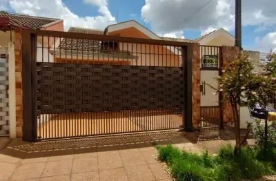 Casa com 2 quartos à venda na Avenida Morangueira, 309, Jardim Universal, Sarandi