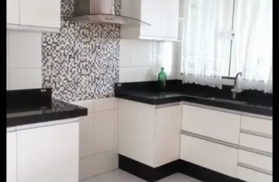 Casa com 3 quartos à venda na Rua Pioneiro Sebastião Alves, 831, Jardim Paris III, Maringá