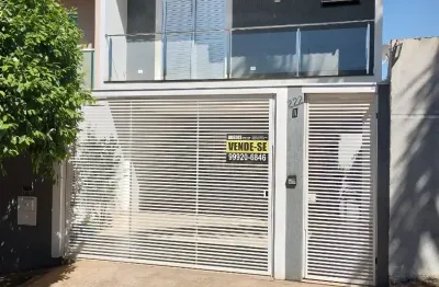 Casa com 3 quartos à venda na Rua Pastor Antônio Luiz Furlan, 222, Parque Tarumã, Maringá