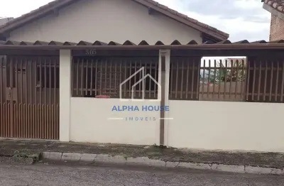 Ótima casa à venda, com 3 dormitórios sendo uma suíte, garagem coberta para 2 carros conjunto resid