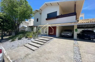 Lindo sobrado para venda , com 300 metros quadrados com 3 quartos (2 suítes)no condomínio residenci