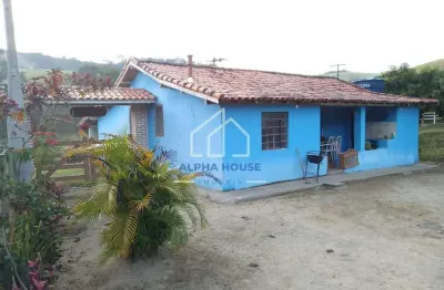 Sítio à venda, catioquinha, cunha, com dois dormitórios e fogão á lenha.