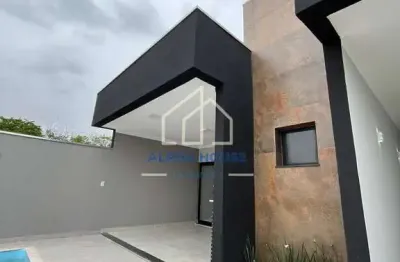 Linda casa recém-construída com 3 dormitórios (sendo 01 suíte) e piscina para venda no bairro santa