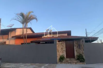 Ótima casa com edícula para locação e venda no bairro parque são domingos, em pindamonhangaba/ sp!!