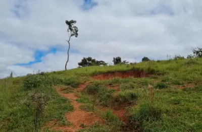 Bela chacará no bairro do registro em taubaté 1000m2