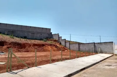 Terreno no bairro hípica pinheiro em taubaté. medindo 374m.