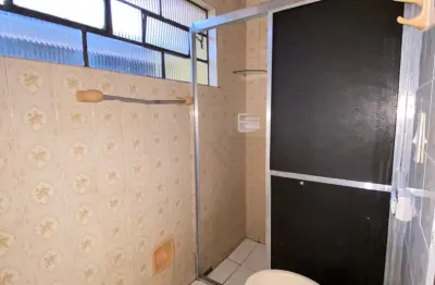 Casa com 2 quartos para alugar na Rua José Vicente de Barros, 1, Areao, Taubaté