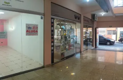 Excelente sala comercial no centro de taubaté, localizada na galeria boulevard