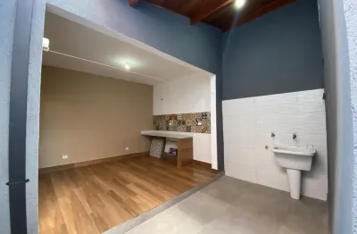 Casa com 2 quartos para alugar na Rua Doutor Jorge Winther, 686, Centro, Taubaté