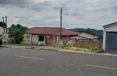 Terreno com duas casas de alvenaria e completa infraestrutura no costeira - oportunidade única