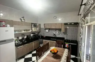 Casa ampla e bem localizada no iguaçu em araucária – 390m² de terreno com espaço gourmet!