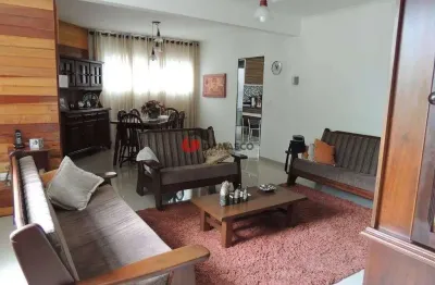 Sobrado à venda 3 Quartos, 1 Suite, 5 Vagas, 262M², Santa Maria, São Caetano do Sul - SP