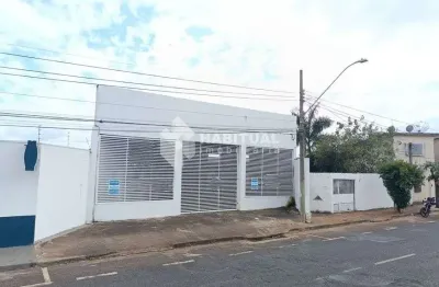 Barracão / galpão / depósito para alugar no bom jesus, uberlândia  por r$ 9.000