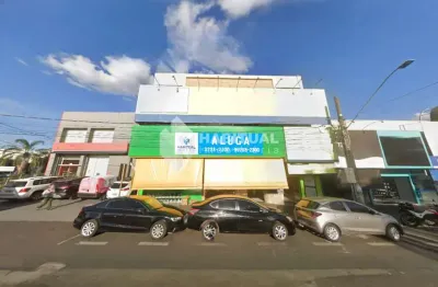 Ponto comercial com 1 sala para alugar no Centro, Uberlândia  por R$ 26.000