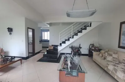 Casa com 4 quartos à venda no Cabral, Contagem 