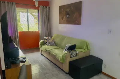 Apartamento de 2 quartos, térreo à venda na freguesia