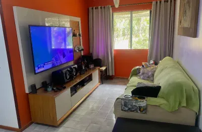 Apartamento de 2 quartos, térreo à venda na freguesia