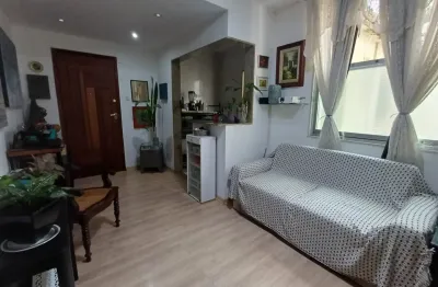 Lindo apartamento de 1 quarto e sala separados bem no coração da tijuca  casinha de boneca