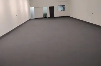 Tatuapé loja 300m² pé direito 7 m 03 vagas trifásica próximo ao metrô