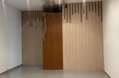 Liberdade loja em local movimentado próximo ao metrô no centro de sp