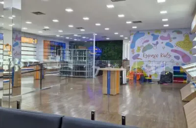 Pinheiros excelente loja próximo metrô  AC 935m² TE 375m² 10 vagas pé direito 5m