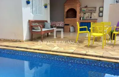 Casa com 3 quartos à venda na Avenida Europa, 75, Jardim Europa, Bragança Paulista